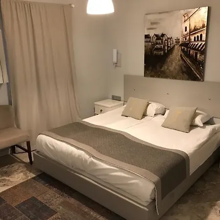 Delight Deluxe & Hotel