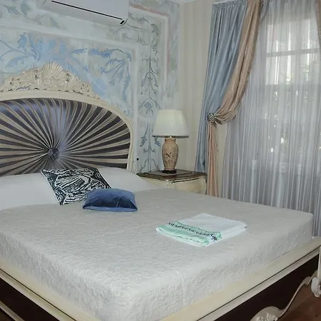 Hotel Delight Deluxe & 2*